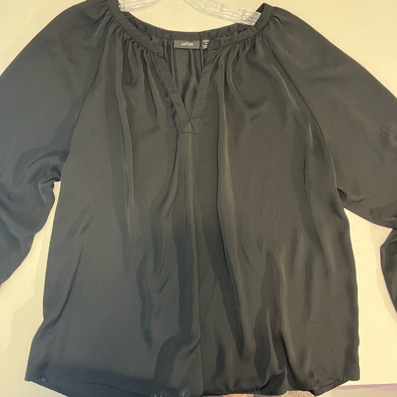 Apt 9 Black long sleeve silky peasant blouse - Picture 5 of 6